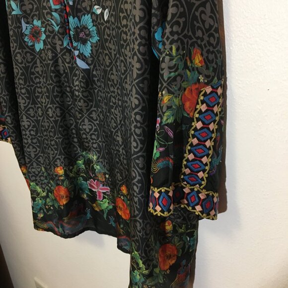 Johnny Was Kennedy Silk Embroidered Tunic Top Blouse Dragons Floral Artsy (IB) - Picture 10 of 16